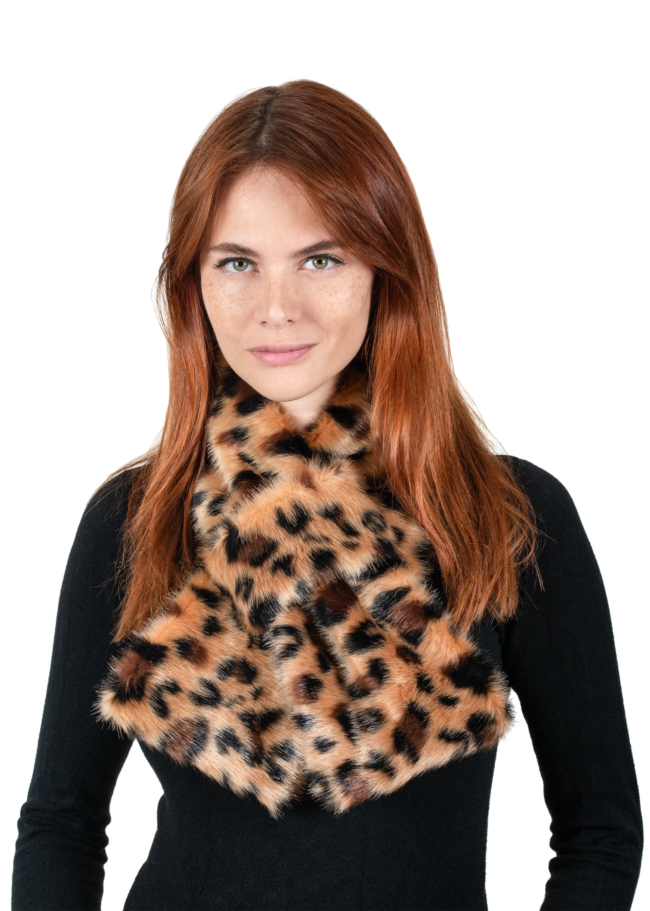 Faux Fur Neck Warmer in Leopard