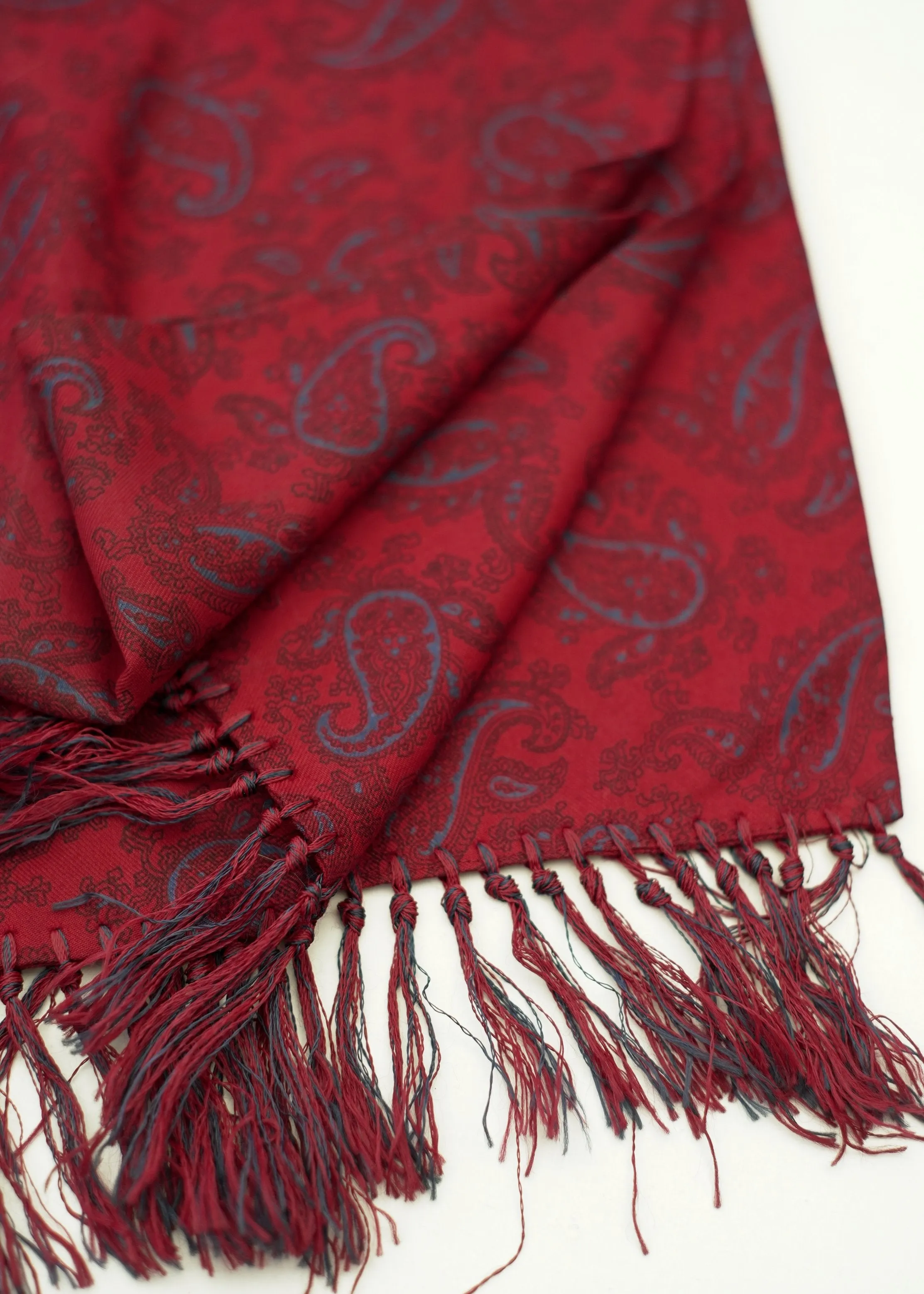 Men's Vintage 60s Burgundy Red Paisley Scarf with Fringe • Rayon