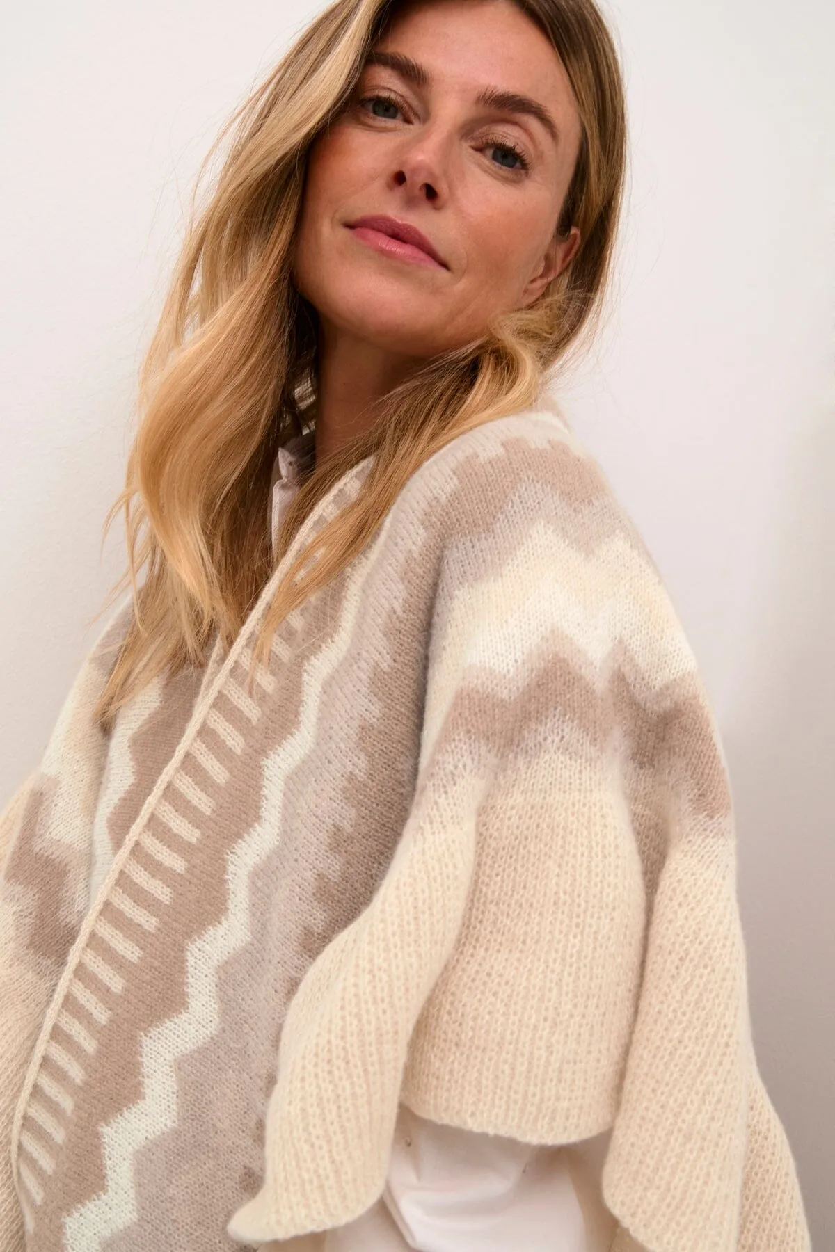 MULTI BEIGE KNIT SCARF CAPE