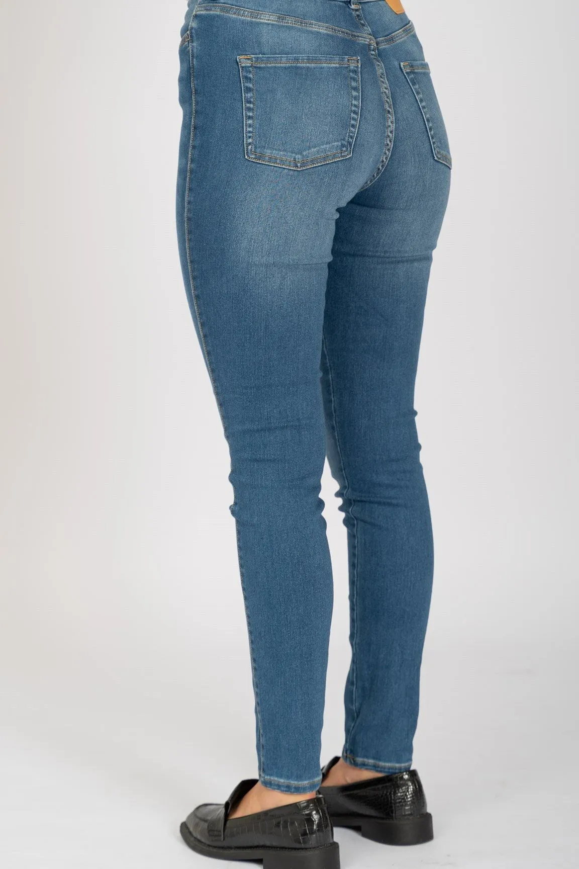 Performance Skinny Jeans - Light Blue Denim