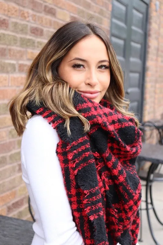 Red & Black Plaid Soft Knit Womens Frayed Hem Winter Blanket Scarf