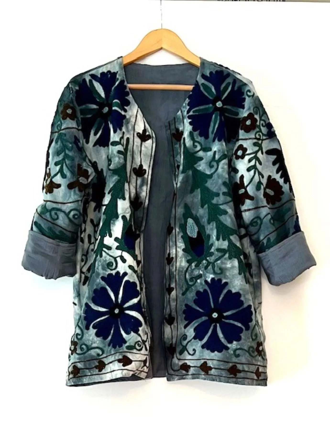 Tie Dye Cotton Suzani Jacket, Hand Embroidery Kimono  (Blue)